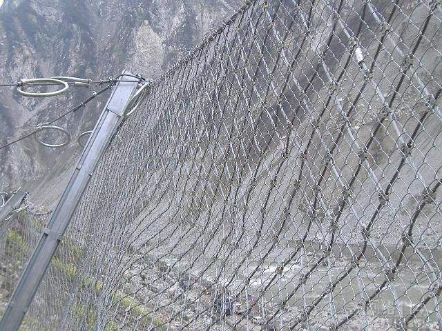 26.jpg RX-050型被動(dòng)防護(hù)網(wǎng)