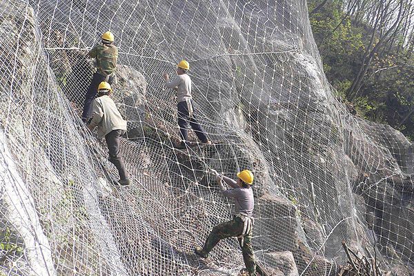 珠海柔性防護(hù)網(wǎng) 億商網(wǎng).jpg 珠海柔性防護(hù)網(wǎng) 億商網(wǎng).jpg